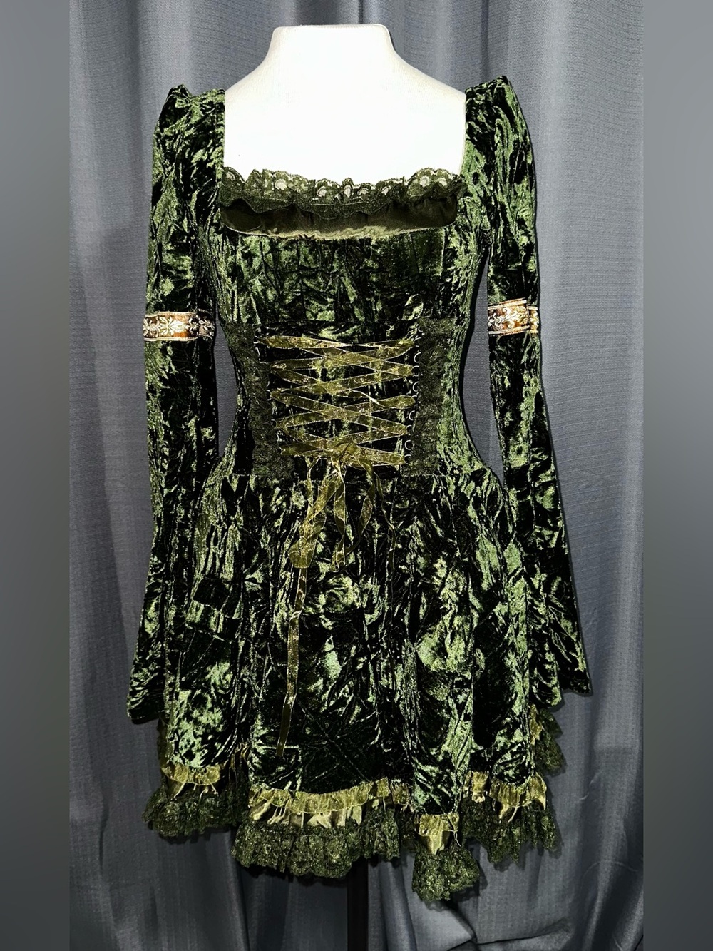 Current Mood Dolls Kill ‘MYTHS N' LEGENDS’ Green Crushed Velvet Dress L NWT